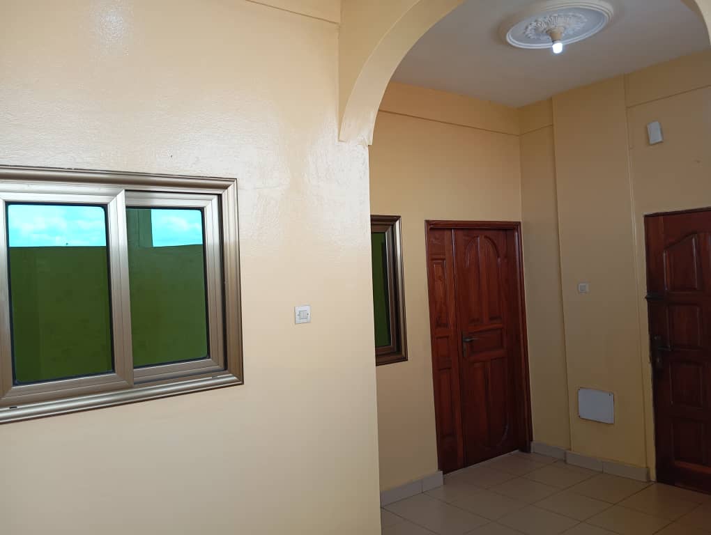  FIDJROSSÈ ADJAHA 02 CHAMBRES SALON MODERNE