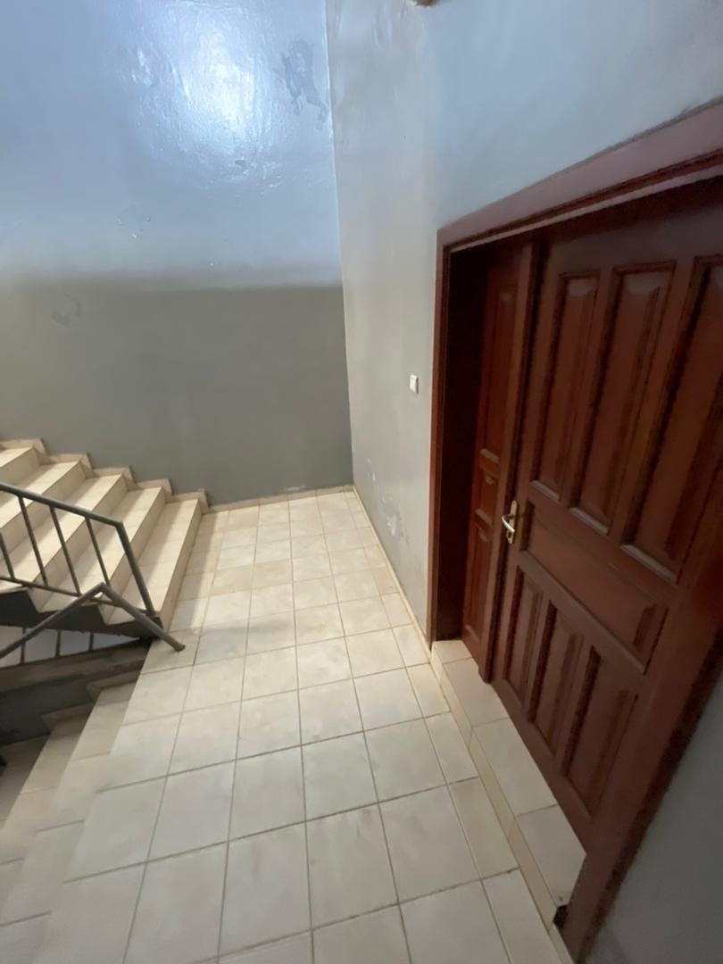 5 chambres à louer sise à Allègléta dans la von du supermarché Carrefour des Fruits à 400m