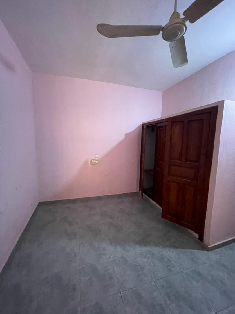 5 chambres à louer sise à Allègléta dans la von du supermarché Carrefour des Fruits à 400m