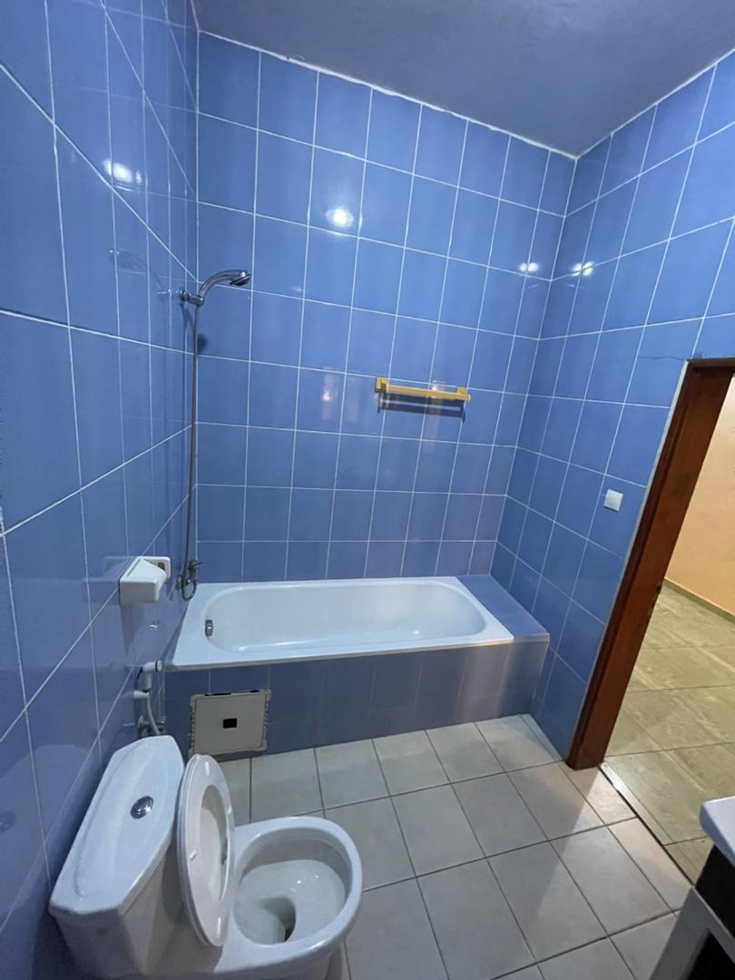 5 chambres à louer sise à Allègléta dans la von du supermarché Carrefour des Fruits à 400m